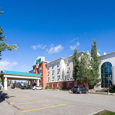 Holiday Inn Express Hotel & Suites Edson By Ihg Exterior foto